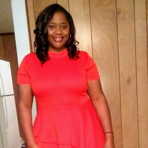 Meet your Posher, Alexis